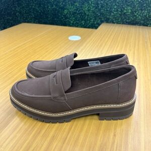 Toms Brown Loafers for Women 
Fits more like a 10 1/2 than an 11.